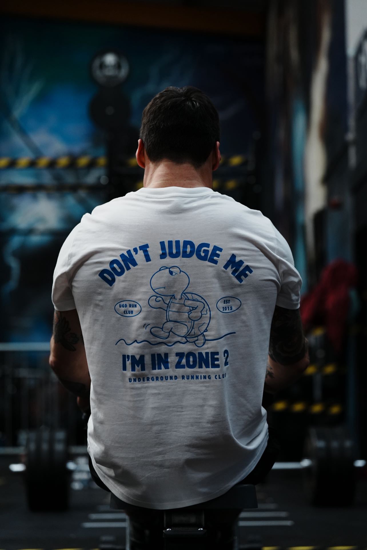 ZONE 2 Tee in regular and oversized fit