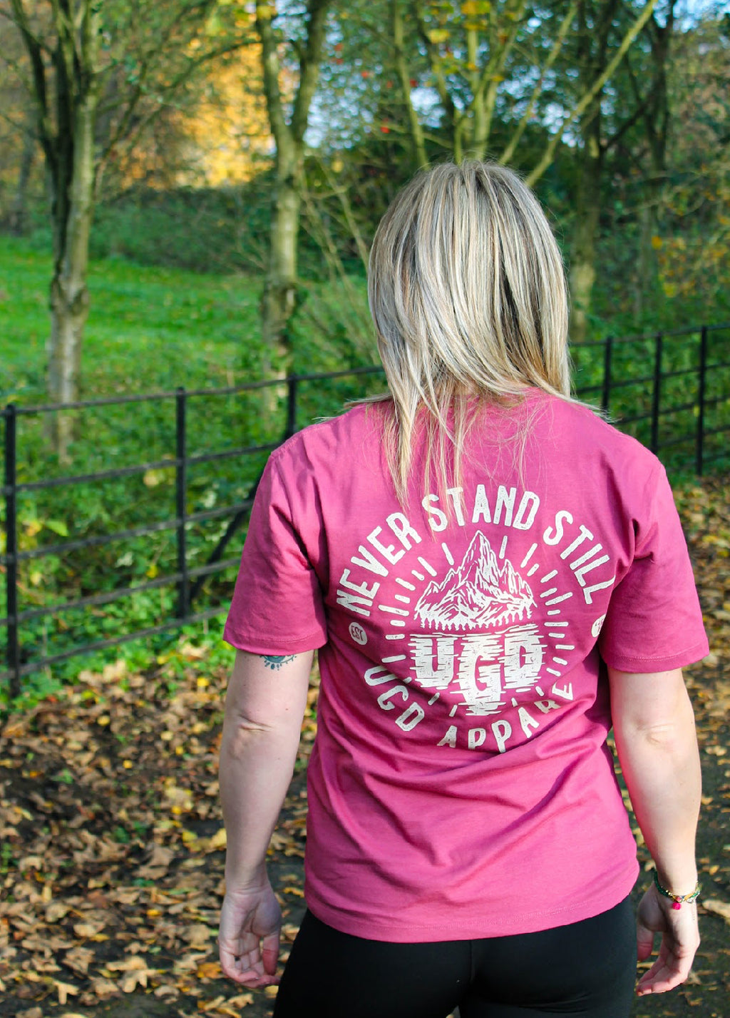 NEVER STAND STILL Tee