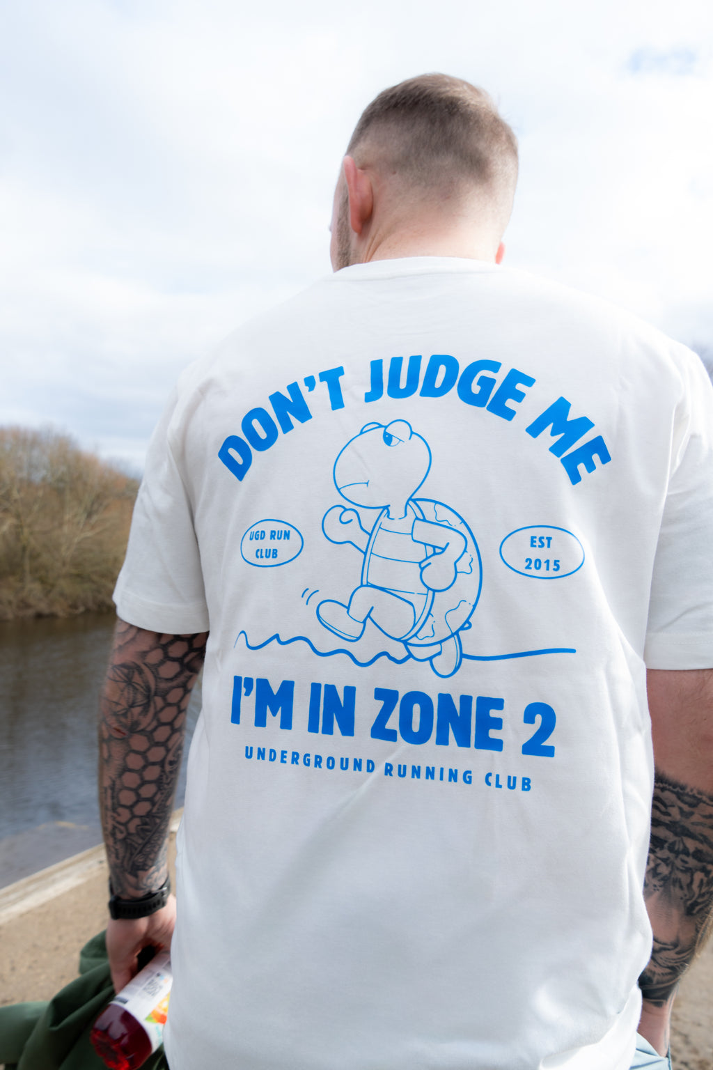 ZONE 2 Tee in regular and oversized fit